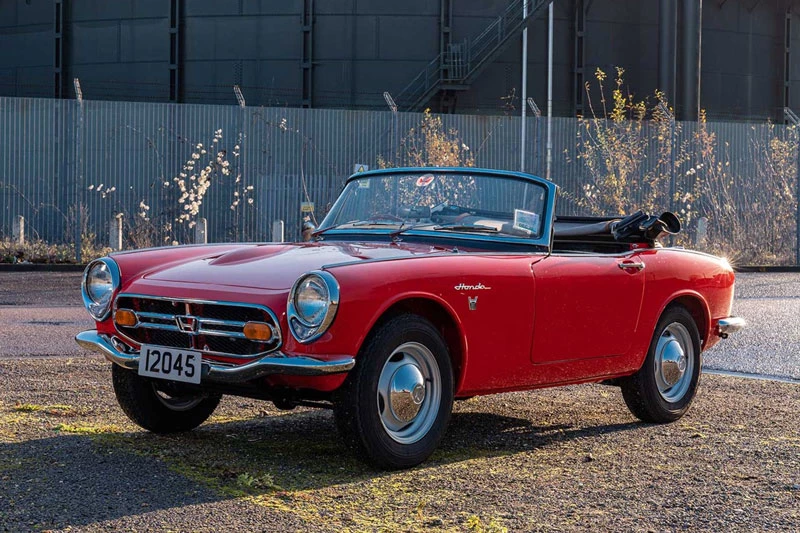 2. Honda S800.