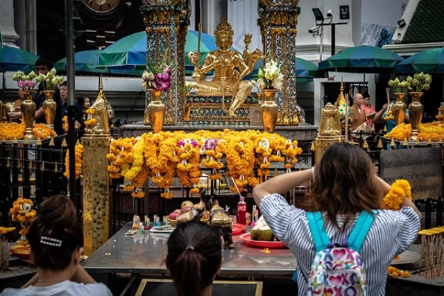 Viếng thăm Tượng Phật 4 Mặt (Erawan) linh thiêng ở Bangkok, Thái Lan