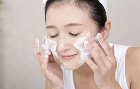 3 sai lầm khi lầm khi làm sạch da mặt