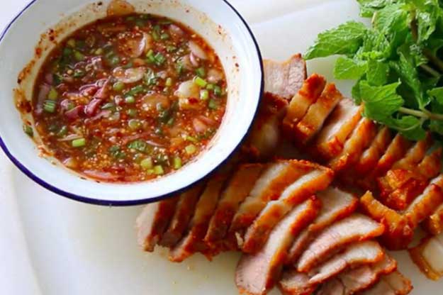 Làm thêm bước này thịt lợn rán giòn tan thơm ngon đậm đà, ai cũng gật gù khen khéo