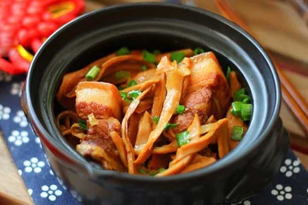 Sai lầm khi kho thịt khiến món ăn vừa dai vừa mất chất, đặc biệt là điều thứ 4