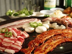 6 bí quyết "nhỏ mà có võ" giúp bạn ăn thịt thoải mái không sợ tăng cân