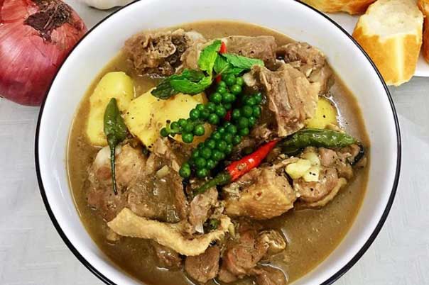 Mua thịt vịt về đừng luộc hay nướng, làm theo cách này món ăn mềm tan trong miệng, đậm đà ngày mưa