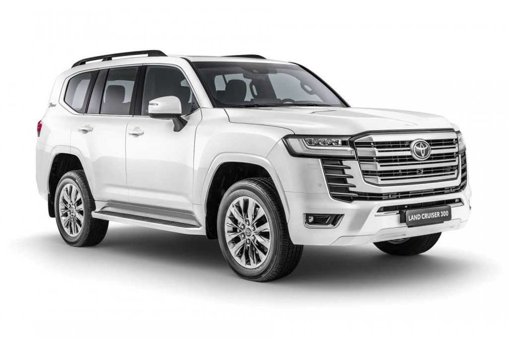 Toyota Land Cruiser tăng giá gần 100 triệu đồng dù khan hàng tại Việt Nam