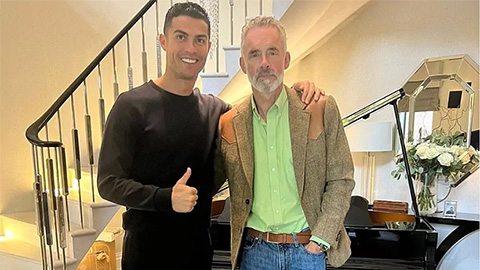 Ronaldo phải gặp bác sĩ để chữa bệnh trầm cảm