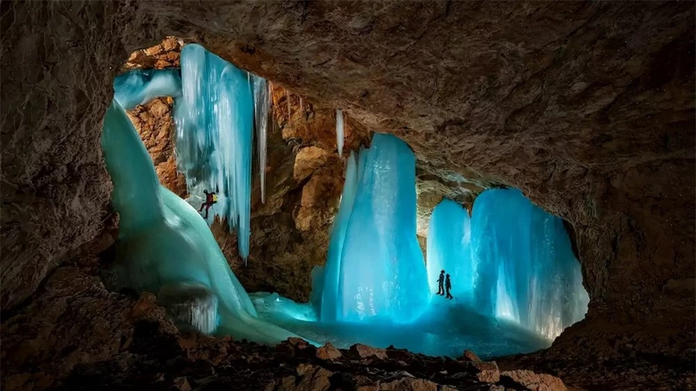 Hòn ngọc ẩn mình trên dãy Alps: Đẹp mê đắm lòng người - Ảnh 2.