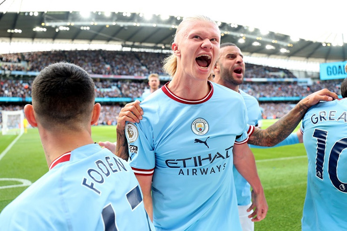 Haaland và Foden mỗi người lập một hat-trick, Man City nghiền nát MU