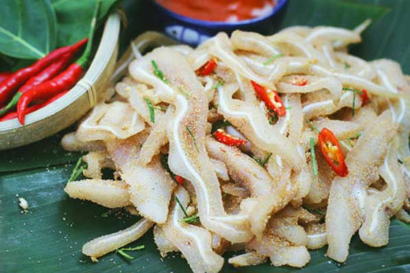 Làm nem thính tai lợn giòn dai sần sật cứ cho thêm 1 thứ này, ăn cả đĩa vẫn thòm thèm