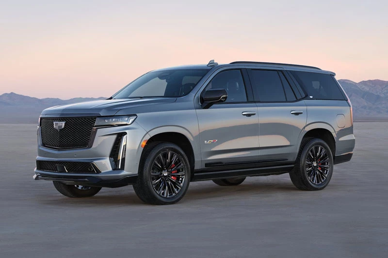 4. Cadillac Escalade V 2023 (công suất tối đa: 682 mã lực).