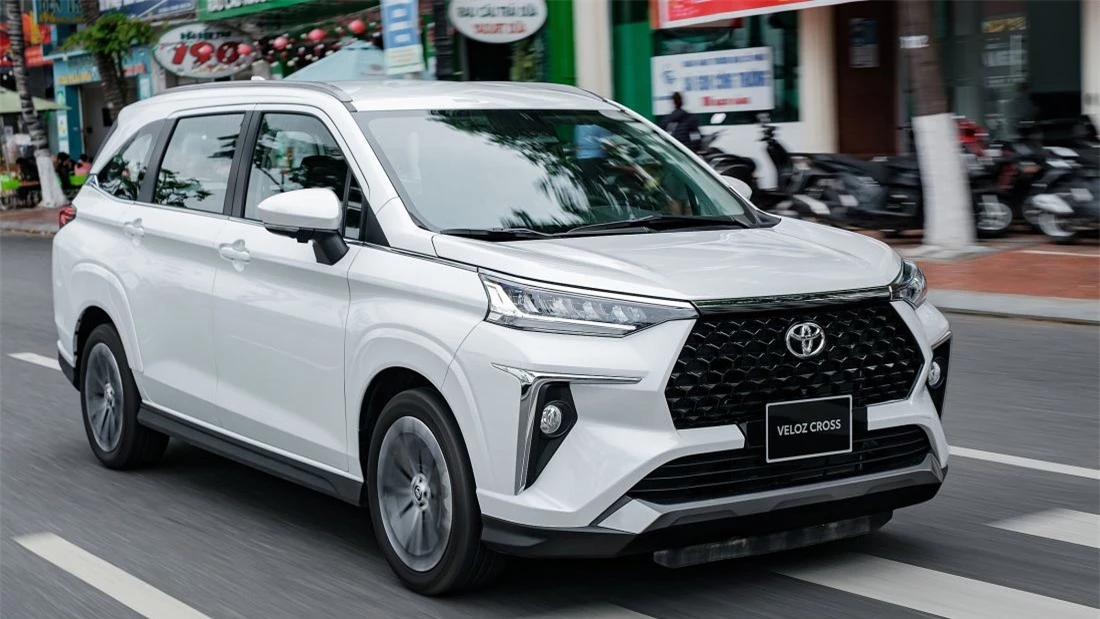 Toyota Veloz Cross chính thức tăng giá lần 2, khó cạnh tranh Mitsubishi Xpander 196533