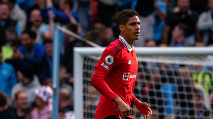 Man Utd 'toang nặng' sau khi đón nhận thông tin chấn thương từ Varane
