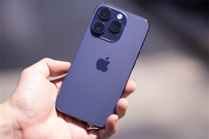  Apple tiếp tục thắng lớn trên thị trường smartphone cao cấp với iPhone 14 Pro Max. Ảnh: Phương Lâm. 