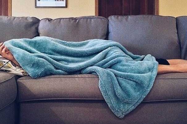 6 thói quen khi ngủ tưởng vô hại nhưng làm giảm tuổi thọ khiến bạn chưa già đã sinh bệnh