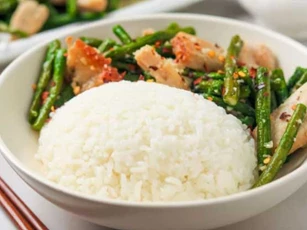 Điều gì xảy ra với cơ thể khi bạn ngừng ăn cơm và các món chứa tinh bột khác?