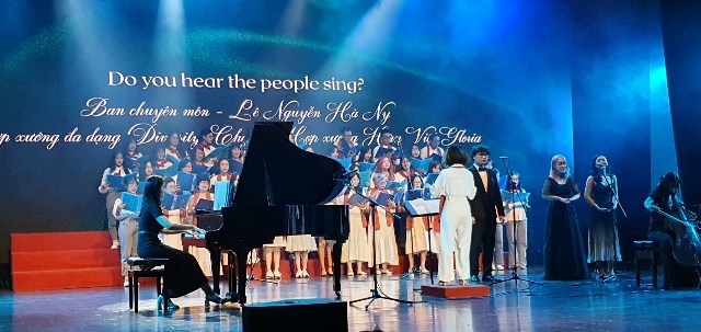 Ra mắt CLB âm nhạc cổ điển đầu tiên cho sinh viên Hà Nội