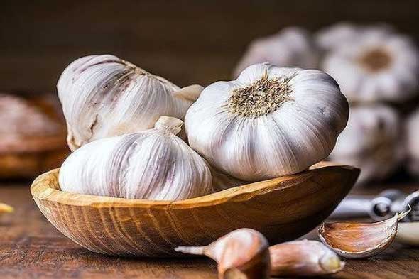 Những thực phẩm kỵ tỏi càng ăn càng rút ngắn tuổi thọ của bạn, nhất là điều thứ 2