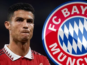 Sếp Bayern thừa nhận cân nhắc giải cứu Ronaldo khỏi 'địa ngục' MU