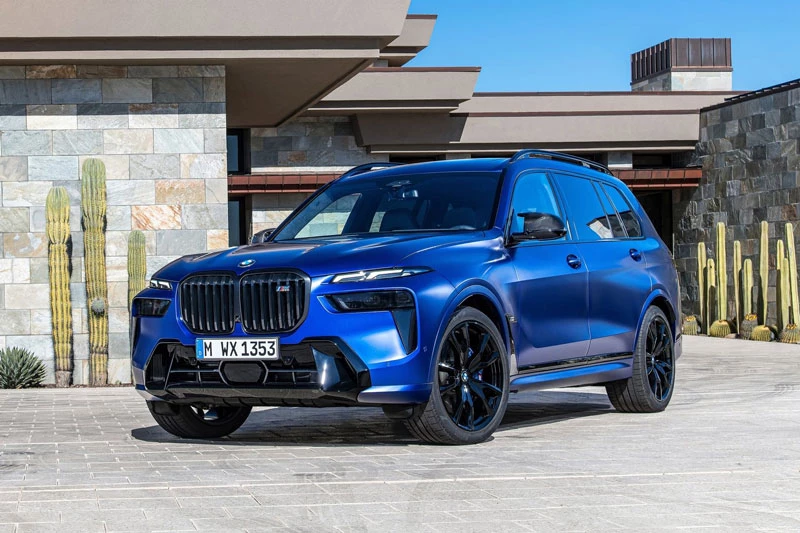 =6. BMW X7 M60i (thời gian tăng tốc từ 0-96 km/h: 4,7 giây).