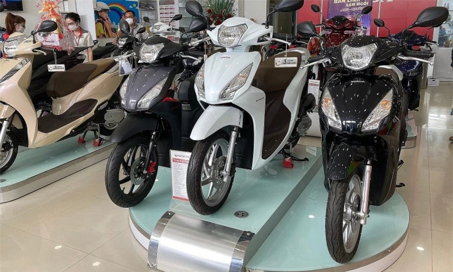 Giá Honda SH 125i/150i 2022 vẫn tiếp tục tăng mạnh, chênh tới gần 26 triệu đồng 198408