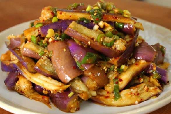 Cà tím tưởng lành nhưng không biết ăn cũng dễ gây ngộ độc, rước bệnh vào thân