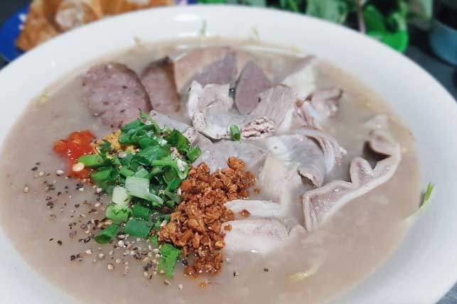 4 nhóm người không được ăn cháo lòng, thèm mấy cũng phải nhịn