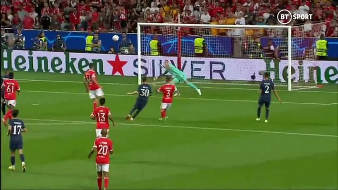 Kết quả Benfica 1-1 PSG: Công làm thủ phá