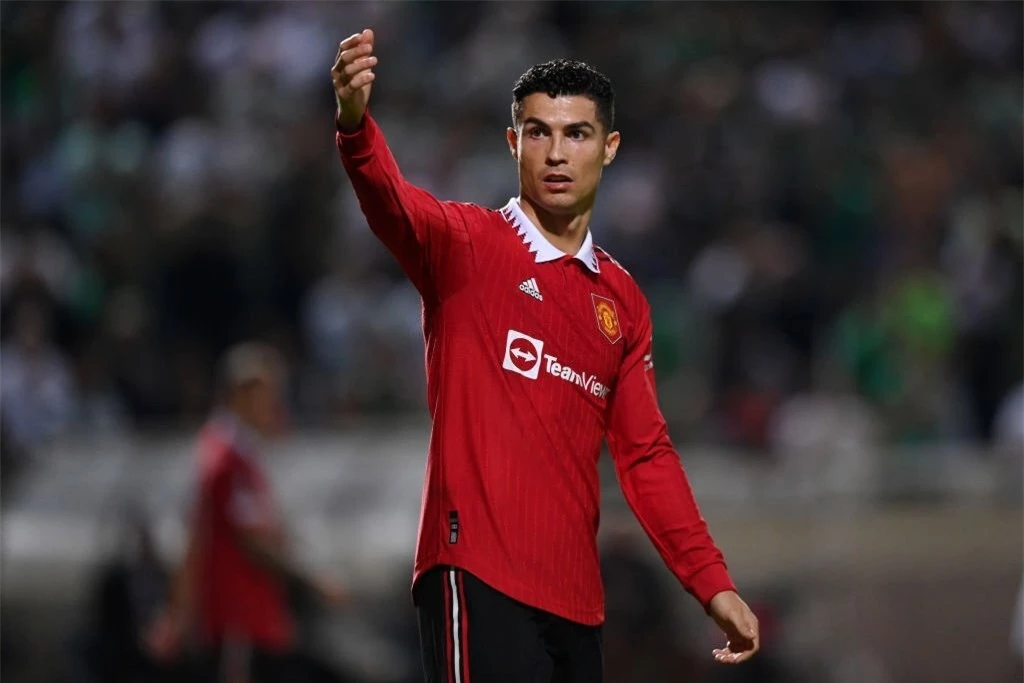 Sự tôn trọng cuối cùng CĐV MU dành cho Ronaldo 198780