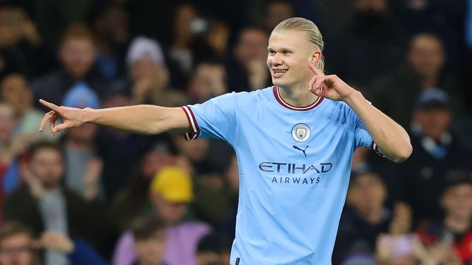 Cổ động viên M.U kêu gọi cấm Erling Haaland thi đấu suốt đời