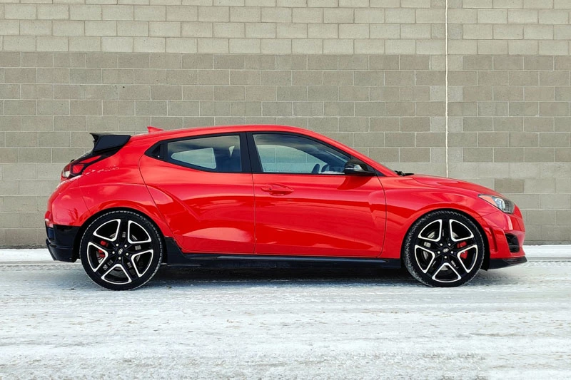 5. Hyundai Veloster N (giá khởi điểm: 32.500 USD).