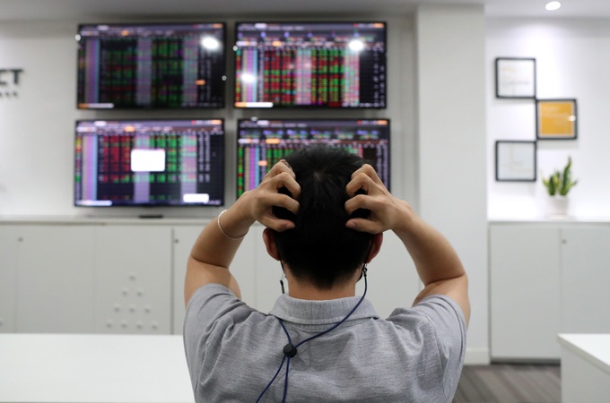 Báo Mỹ bóc lý do chứng khoán Việt Nam giảm về thấp nhất gần 2 năm