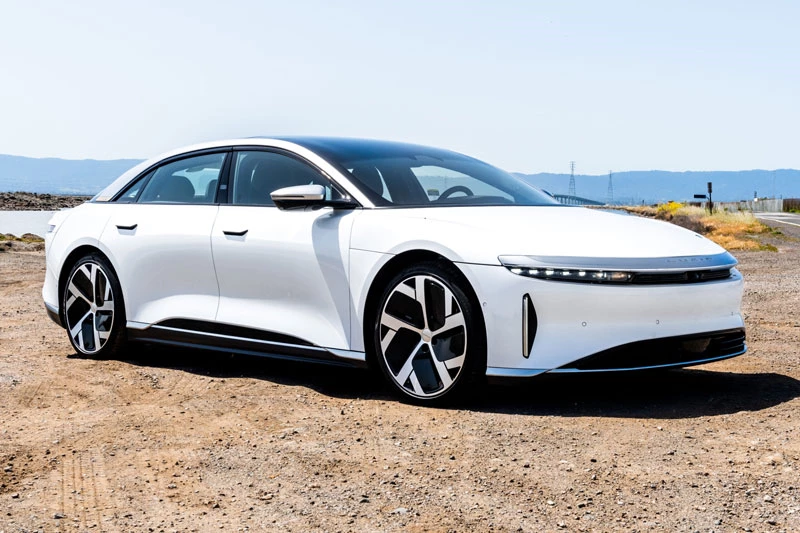 1. Lucid Air Dream Edition Performance (công suất tối đa: 1.111 mã lực).