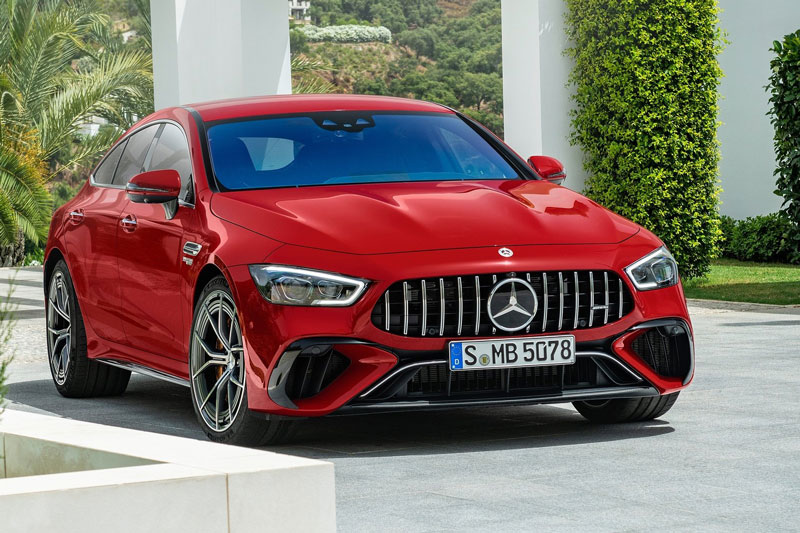 Top 10 xe sedan mạnh nhất trong lịch sử