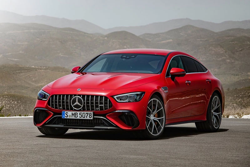 3. Mercedes-AMG GT63 SE Performance (công suất tối đa: 831 mã lực).