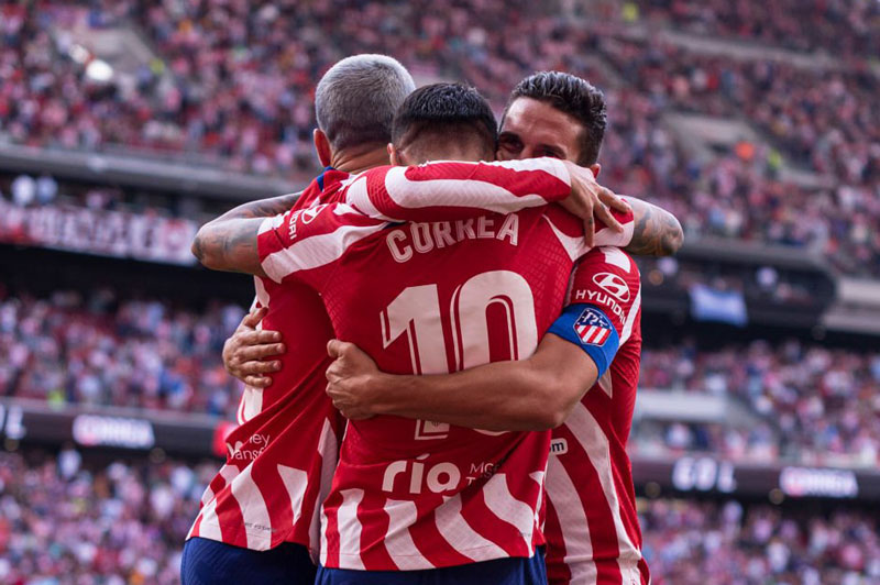 Correa lập cú đúp, Atletico vào top 4 La Liga
