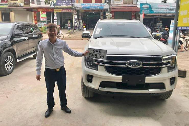 Ford Everest 2022 biển ngũ quý 5 tại Bắc Giang