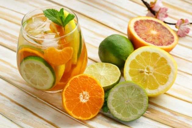 Muốn nhanh hết mụn và không để lại sẹo, chị em nên ăn 5 loại thực phẩm