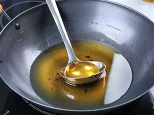 2 loại dầu ăn chứa chất độc dễ gây ung thư, nhiều gia đình Việt vẫn đang sử dụng