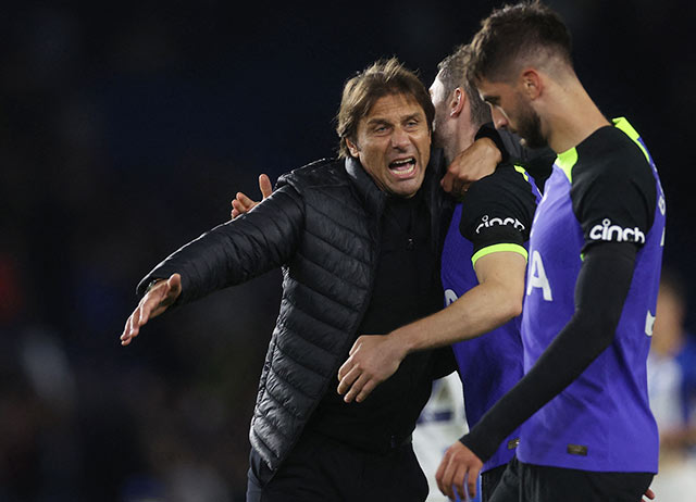 Thay đổi của Conte mở ra chiến thắng cho Tottenham