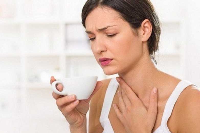 Những dấu hiệu sau khi uống nước chứng tỏ bạn đang có vấn đề về thực quản, cẩn thận kẻo ung thư gõ cửa