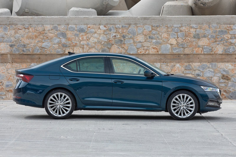 Khám phá mẫu sedan cỡ C sắp từ Cộng hòa Séc về Việt Nam, cạnh tranh với K3, Mazda 3