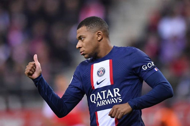 Mbappe công khai chỉ trích HLV, PSG vẫn nhắm mắt cho qua