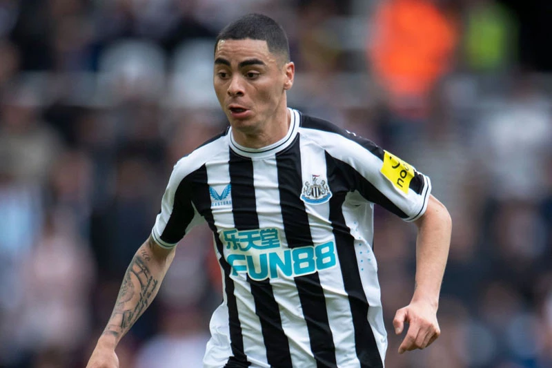 Tiền vệ trái: Miguel Almiron (Newcastle).