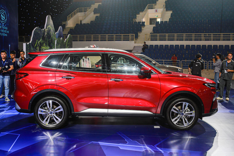 Ford Territory ra mắt tại Việt Nam, giá từ 822 triệu đồng, cạnh tranh với Kia Sportage, Hyundai Tucson