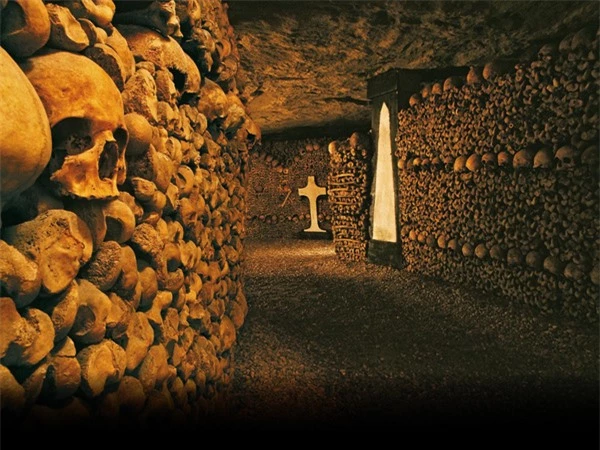 Hầm mộ Paris là nơi chôn cất của hơn 6 triệu người. Ảnh: Kiến thức