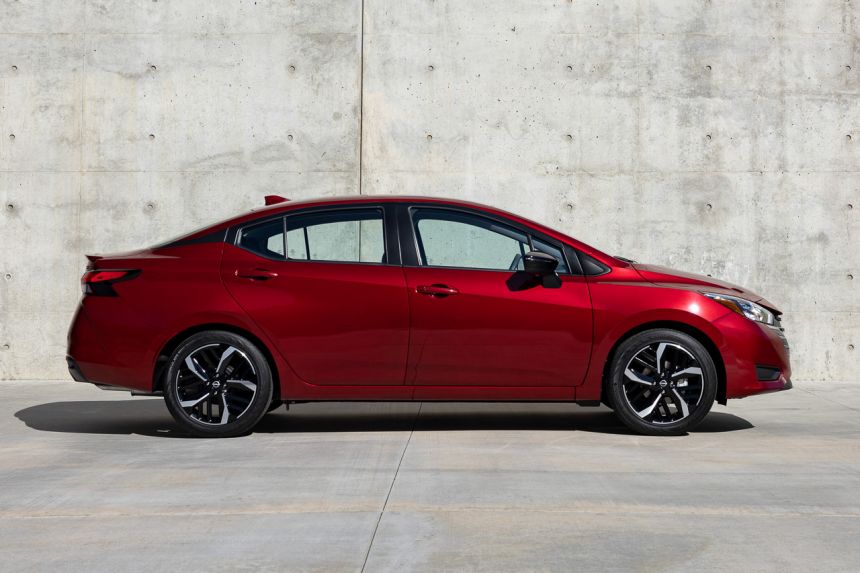Nissan Almera 2023 trình làng với thiết kế mới, 'đe nẹt' Toyota Vios, Hyundai Accent
