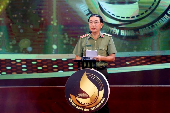 Thượng tướng Trần Quốc Tỏ, Ủy viên Trung ương Đảng, Thứ trưởng Bộ Công an phát biểu khai mạc liên hoan 