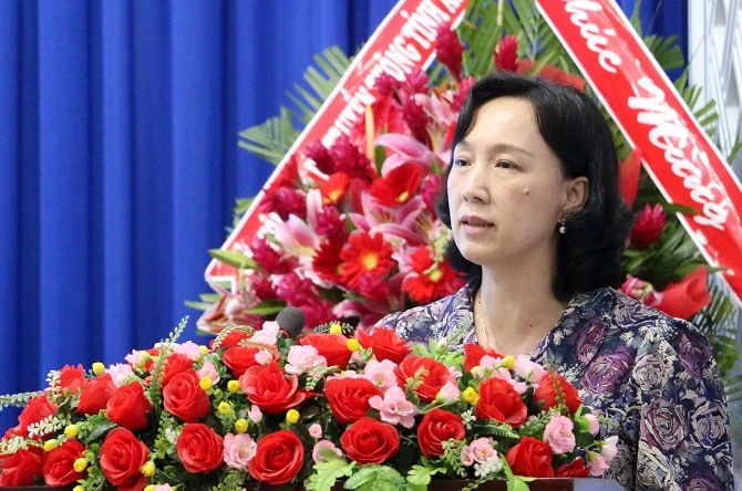 Phó Chủ tịch UBND tỉnh An Giang Nguyễn Thị Minh Thúy phát biểu tại hội thảo