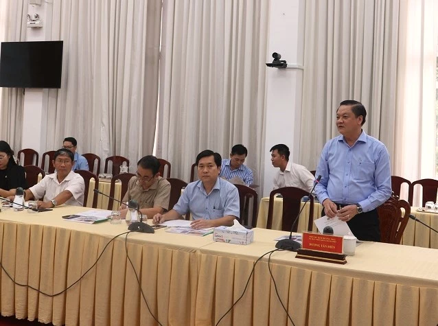 Phó Chủ tịch Thường trực UBND TP Cần Thơ Dương Tấn Hiển phát biểu tại buổi làm việc 