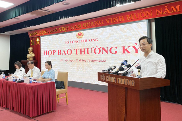 Bộ Công Thương: Doanh nghiệp đầu mối thua lỗ gây thiếu hụt xăng dầu