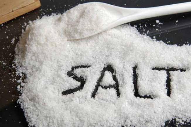 3 cách giảm muối trong bữa ăn ngăn ngừa nguy cơ mắc bệnh tim mạch, bảo vệ gan thận